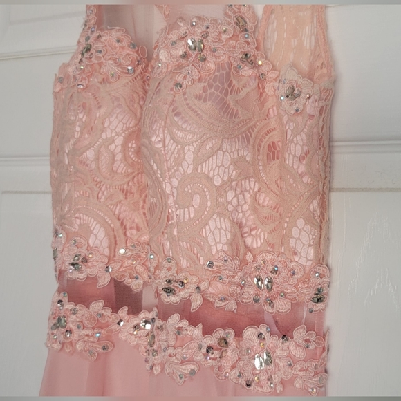 Prom/Homecoming/Formal Pink dress size 4 - Picture 7 of 7